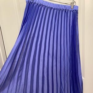 Beautiful ASOS DESIGN column pleated satin midi skirt blue 💙